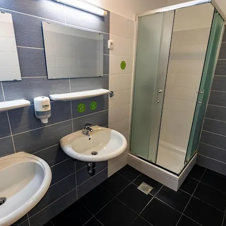 Hostel Velenje بيت شباب
