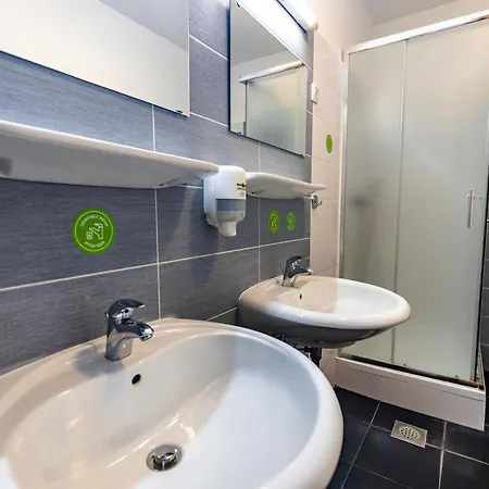 بيت شباب Hostel Velenje
