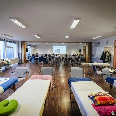 Hostel Velenje بيت شباب فيلينيه