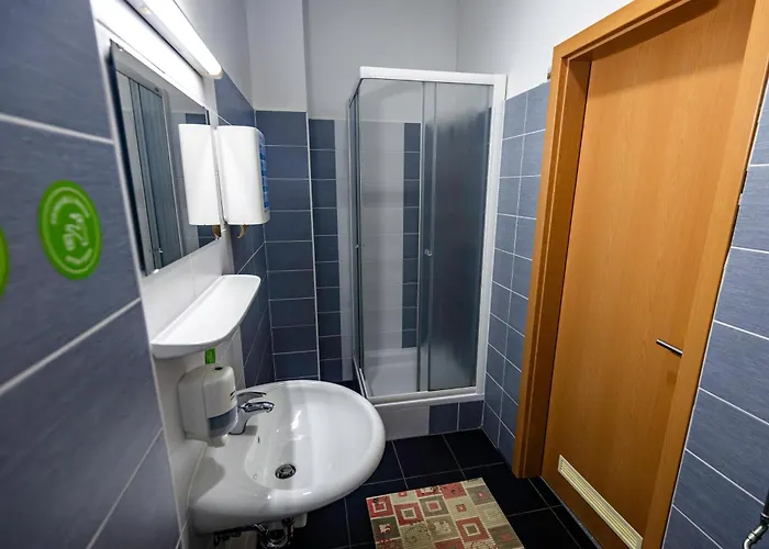 Hostel Velenje 호스텔 *